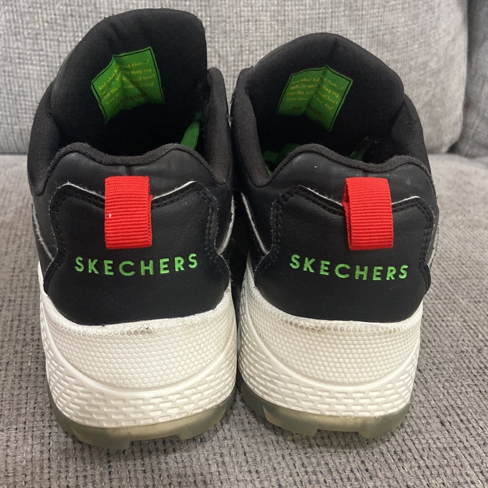 Dr. Seuss The Grinch Sketcher sneakers kids size 6 - Picture 2 of 13
